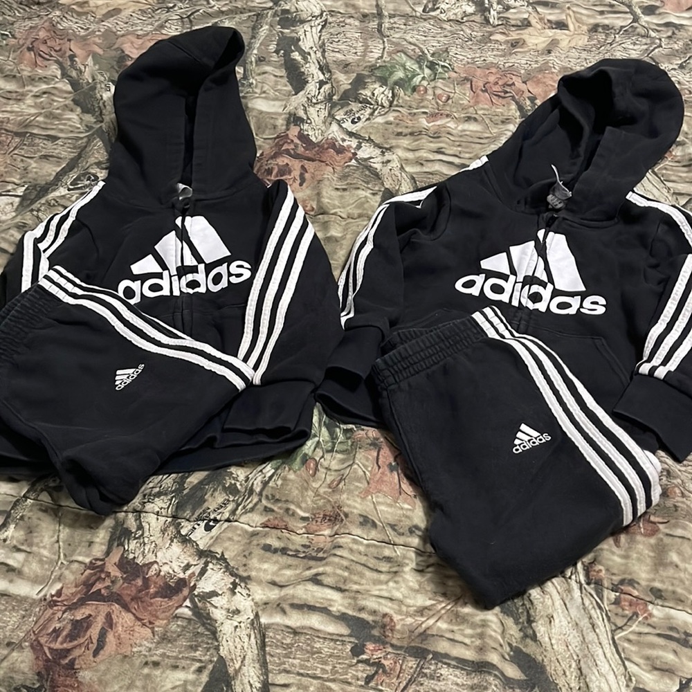 Adidas sweatsuit